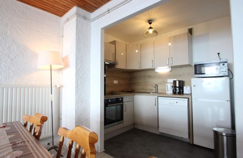 Chamrousse Apartment | Spacious 3-room apartment at the foot of the slopes with balcony