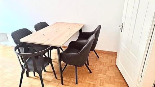 Center Apartment | Spacious 3 Room Flat next to Zurich HB Konrad - Self Checkin