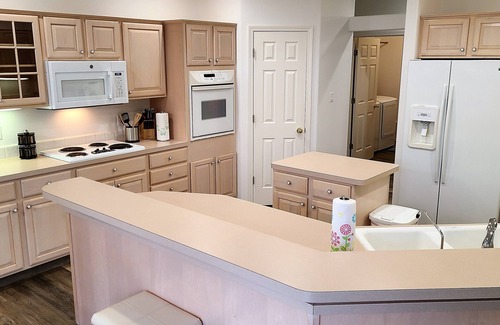 Twin Falls House | Spacious 3bd/2ba home w/office & triple garage