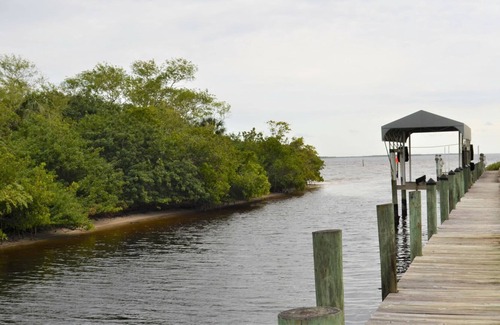 Port Charlotte Condo | 🥇 Spacious 3bd house with great water view (CH825)