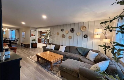 South End House | Spacious 3bdr 2ba - walk to Breweries & Downtown