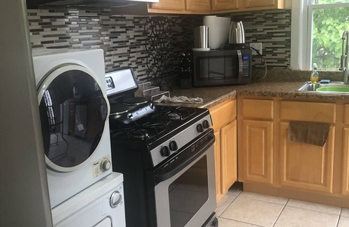 Ironbound District Condo | Spacious 3bdrm 11/2 bath Condo Newark NJ