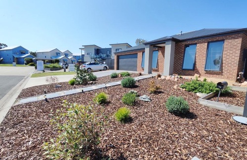 Paynesville House | Spacious 3bdrm home next to Captains Cove Resort - Captains Edge