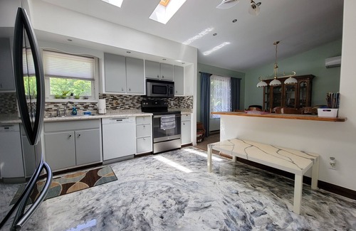 Albrightsville House | Spacious 3Bdrm with Private Pool, Hot Tub, pool table; close to Water& Ski Parks