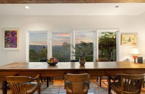 Fernwood House | Spacious 3BR 2BA House in Topanga with Nature Views and Modern Amenities