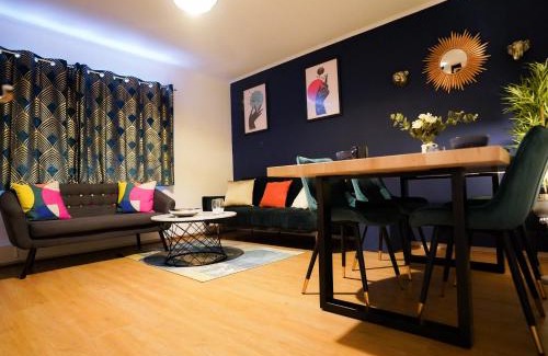 Chase Apartment | Spacious 3BR Apartment in Enfield, North London