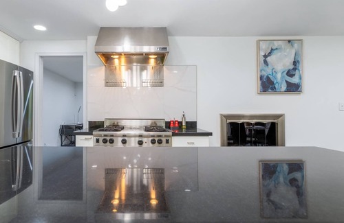 Sammamish House | Spacious 3BR Apt with Huge Yard near Two Lakes