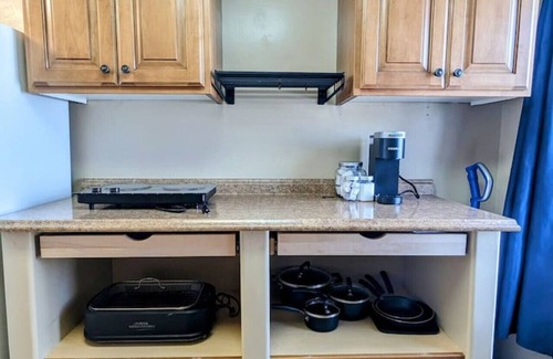 Bountiful Condo | Spacious 3BR Basement Apt | Airport, Work, Ski
