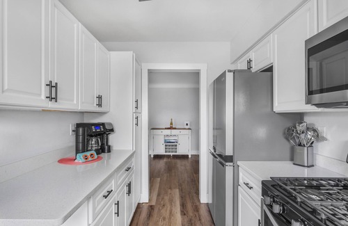 Gulfport House | Spacious 3BR Gulfport Retreat 3 minutes to Beach Park!