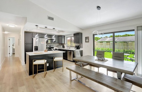 Lauderhill House | Spacious 3BR Home w/Hot Tub, BBQ & Parking