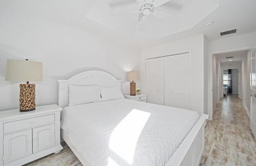 The Villages House | Spacious 3BR in Alden Bungalows with Golf Cart, Fully Fenced