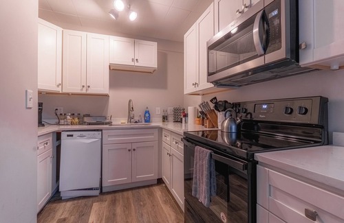 Salem Apartment | Spacious 3BR - Walk to Downtown Salem, Game Room!