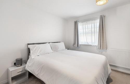 Manchester House | Spacious 4-Bed Home Near City Links