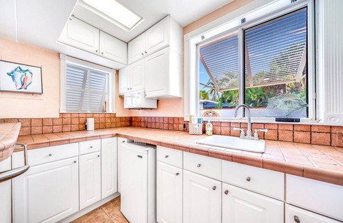 College Park House | Spacious 4-bedroom pool house in enjoyable Lake Worth Beach