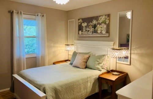 Saratoga Springs House | Spacious 4-bedroom house in brilliant Saratoga Springs with WiFi, AC