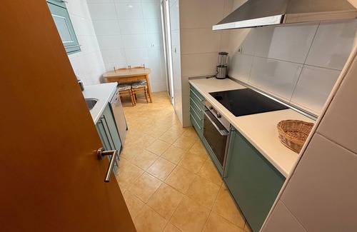 Roquetas de Mar Apartment | Spacious 4-bedroom apartment in lovely Roquetas de Mar with WiFi, AC
