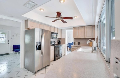 Imperial Point House | Spacious 4-bedroom House with Private Pool in fantastic Fort Lauderdale
