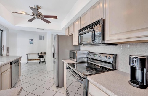 Imperial Point House | Spacious 4-bedroom House with Private Pool in fantastic Fort Lauderdale