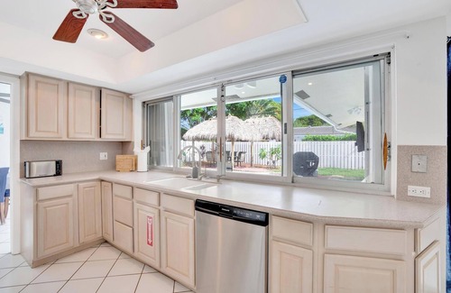 Imperial Point House | Spacious 4-bedroom House with Private Pool in fantastic Fort Lauderdale