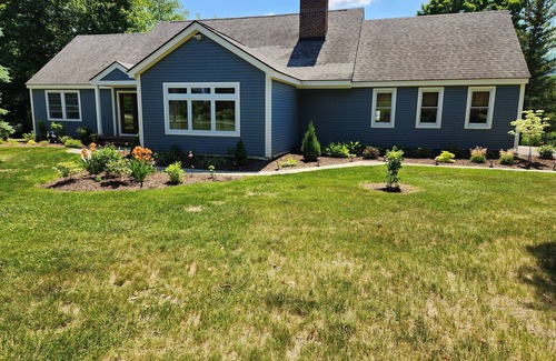 Manchester Center House | Spacious 4+ bedrm VT house near Stratton,Bromley, Wild Wings or Viking Resorts.