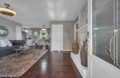 Hendersonville House | Spacious 4-bedroom house in gorgeous Hendersonville with AC, WiFi