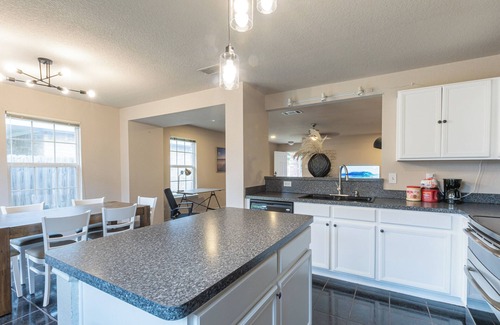 Grand Prairie House | Spacious 4-bedroom near Joe Pool Lake/AT&T/sixflags/Globe Life Field