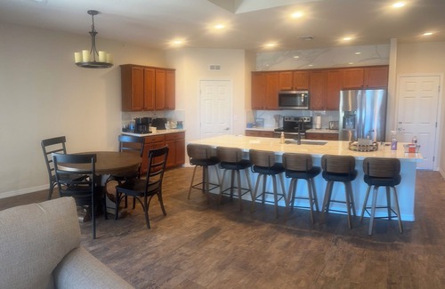Mohave Valley House | Spacious 4 Bedroom on Golf Course in Mohave Valley. Dove Hunt-Golf + River!