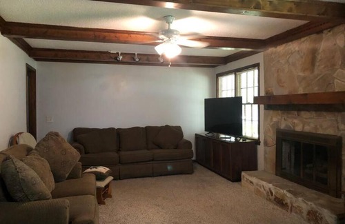 Seven Oaks House | Spacious 4 bedroom, 2 1/2 car garage. St. Andrews
