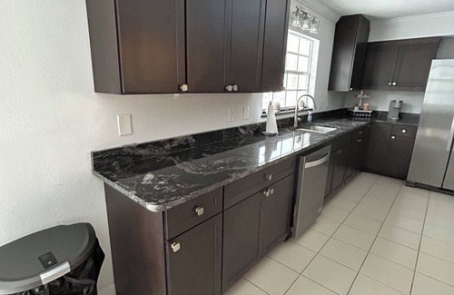 Silver Lake House | Spacious 4 bedroom 3.5 bath POOL home W/Gym!