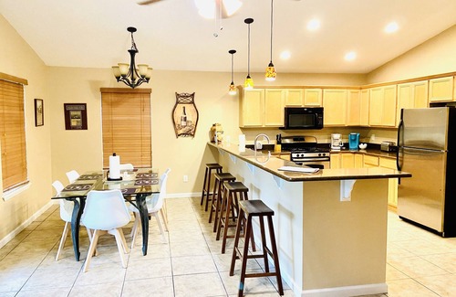 Hollister House | Spacious 4 Bedroom 3 Full Bath Easy Drive Ocala National Parks & Amazing Springs
