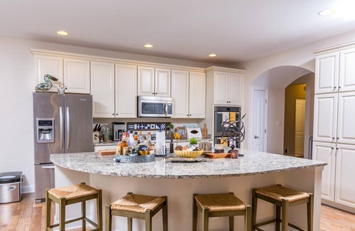 Millville House | Spacious 4 bedroom 3 bathroom home in Bishop's Landing community! Outdoor Pools, Fitness Center, Playground, Shuttle, Tennis!