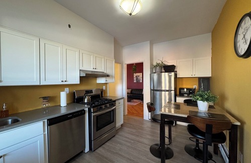 Weehawken Apartment | Spacious 4-bedroom apartment