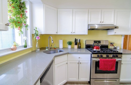 Weehawken Apartment | Spacious 4-bedroom apartment