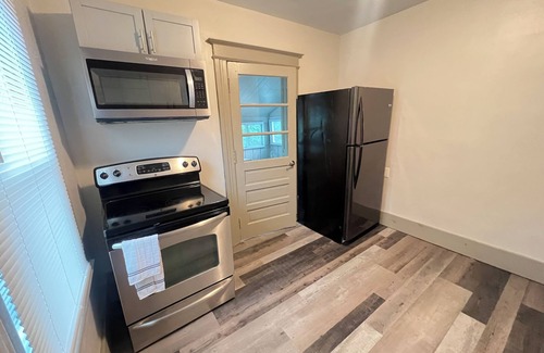 Rochester Apartment | Spacious 4-bedroom apartment in cool Rochester with AC, WiFi, and Onsite Laundry