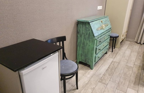 Chugureti Apartment | Spacious 4-bedroom apartment with WiFi, AC in a historical Tbilisi neighborhood