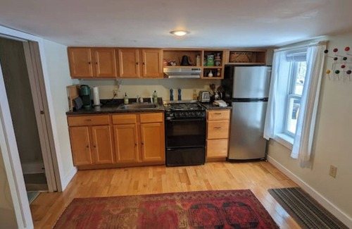 Guilford Apartment | Spacious 4-bedroom apartment in awesome Guilford with AC