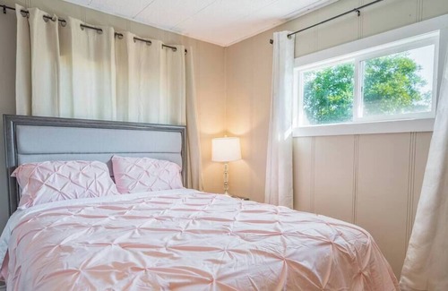 Winfield House | Spacious 4 bedroom House with parking
