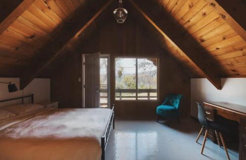 Dunlap House | Spacious 4-bedroom cabin on secluded private land