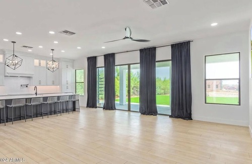 Goodyear House | Spacious 4-bedroom estate with fitness room, WiFi in charming Goodyear.