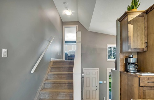Lethbridge House | Spacious 4 Bedroom Home in Vibrant Neighbourhood