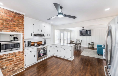 Conestee House | Spacious 4-bedroom house in charming Greenville with WiFi, AC