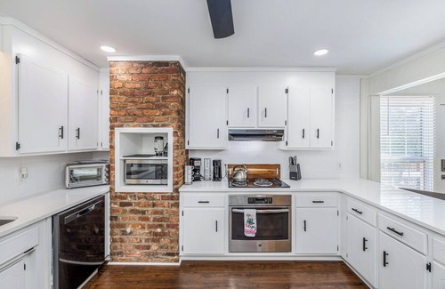 Conestee House | Spacious 4-bedroom house in charming Greenville with WiFi, AC