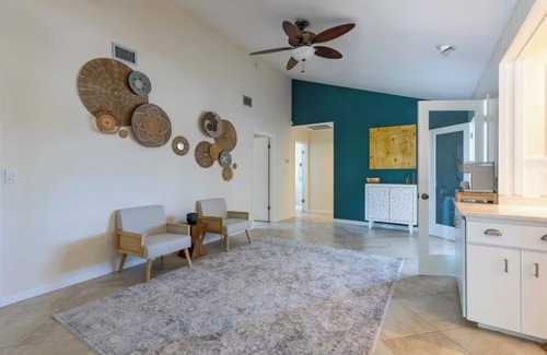 Edgewater House | Spacious 4-bedroom house w salt water pool in a peaceful, serene neighborhood