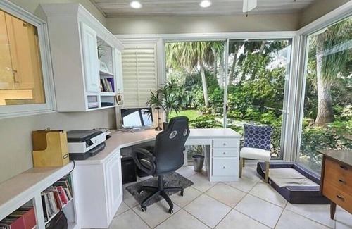 Palm City House | Spacious 4-bedroom house with AC, WiFi in charming Palm City