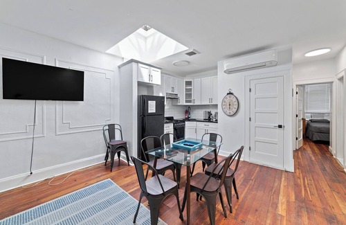 Crown Heights House | Spacious 4-bedroom house in vibrant Brooklyn with WiFi and AC