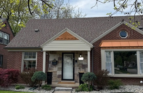 Dearborn House | Spacious 4-bedroom house in lovely Dearborn