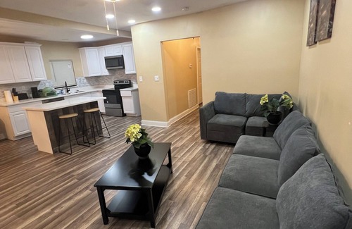 Gramercy House | Spacious 4-bedroom house with WiFi, AC in charming Gramercy