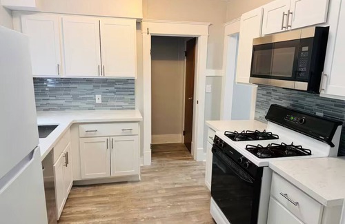 North Buffalo House | Spacious 4-bedroom House Near UB & Niagara Falls