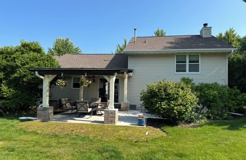 Oshkosh House | Spacious 4-bedroom house with Beautiful Patio close to EAA in Oshkosh