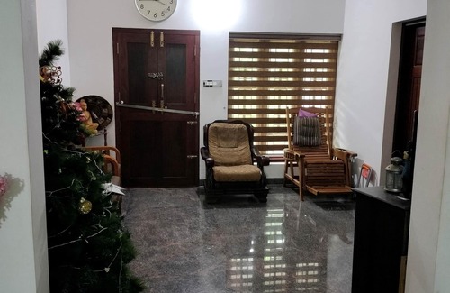 Kannur House | Spacious 4-bedroom house with WiFi, AC in serene Kannur